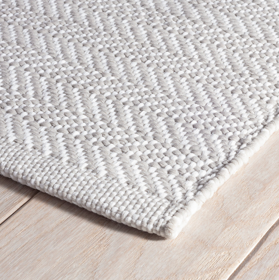 Herringbone Pearl Grey/White Handwoven Indoor/Outdoor Rug